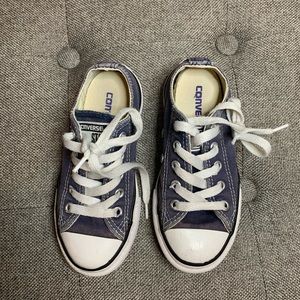 Kids Converse low tops